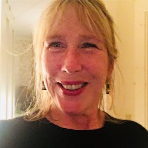 Meet your Posher, Carolyn